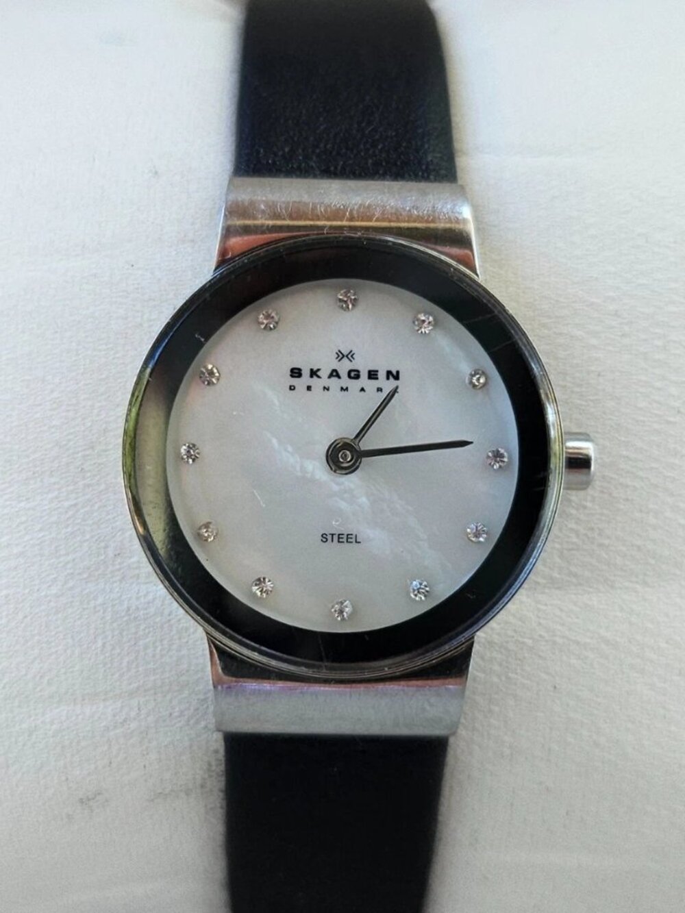 Skagen Denmark Ladies Wristwatch Black Leather Strap Quartz MOP Face Watch